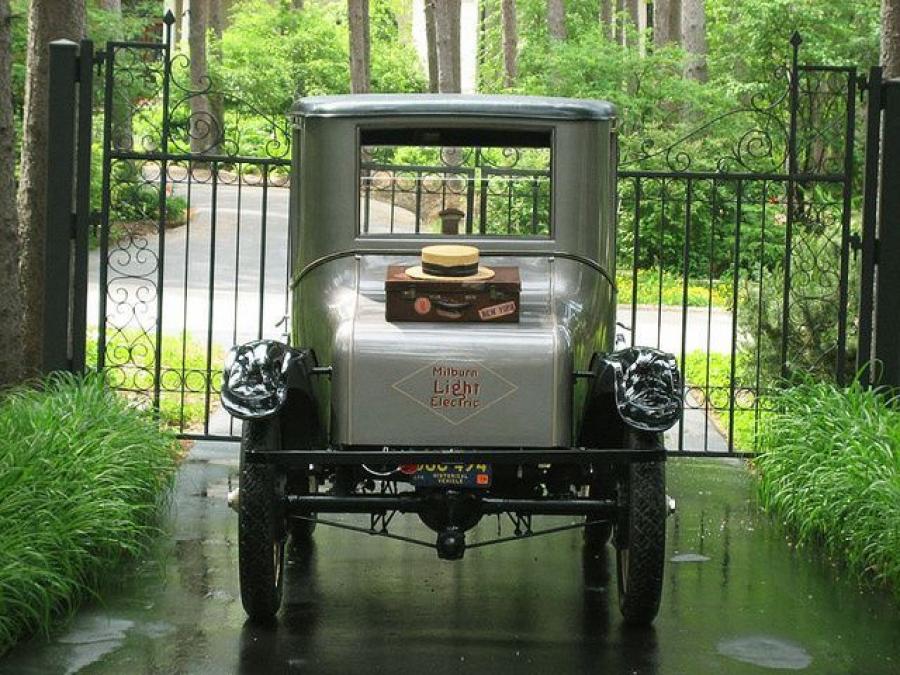  Milburn Electric Model 27L Light Brougham 1922 года  (фото 16 из 18)
